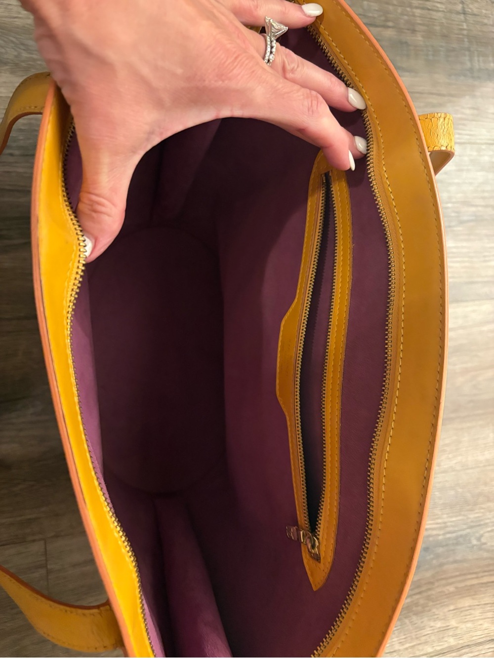 Louis Vuitton Saint Jacques Yellow Bag - Picture 4 of 6